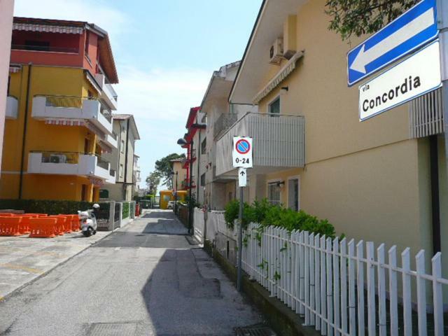 Corazza - Trilocale Piano Terra - Agenzia Cocal Apartment Caorle Exterior photo
